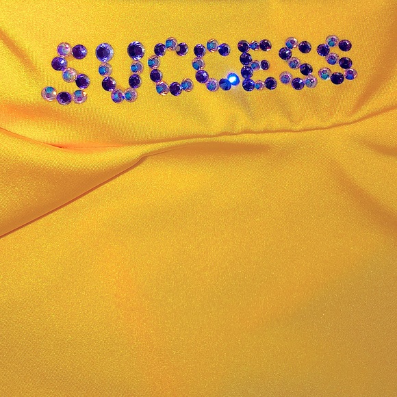 💎✨ Custom Rhinestoning & Unique Vintage Finds 🎠🧚🏼‍♀️ - Picture 3 of 8